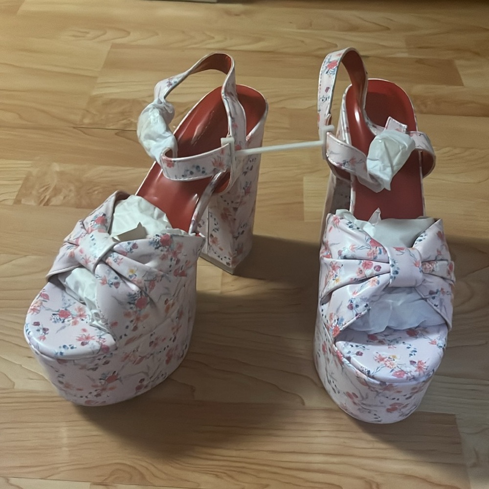 ‼️NWT‼️Dolls Kill X Sugar Thrillz Floral Platform Sandals Size 8 - Picture 4 of 8